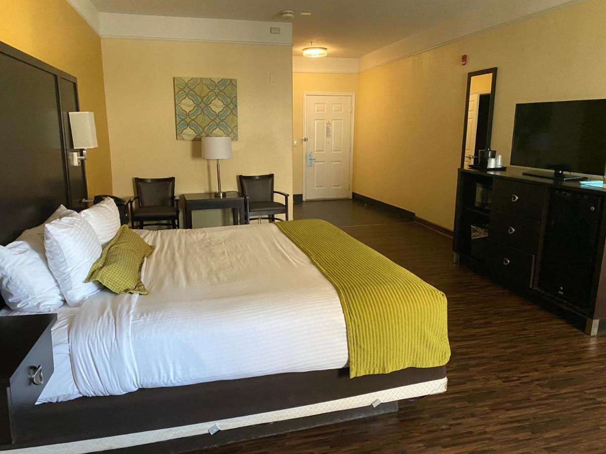 Galveston Beach Hotel 3*
