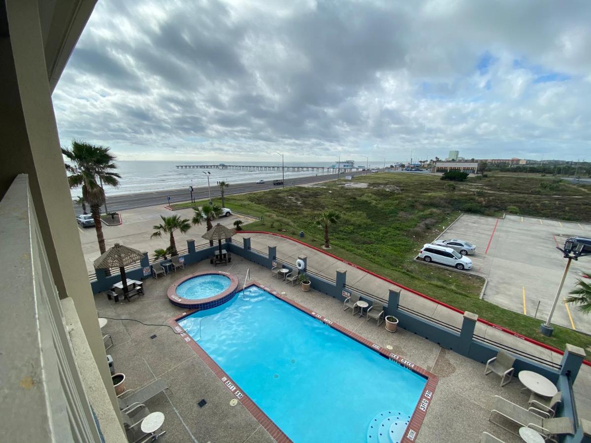 Galveston Beach Hotel 3*